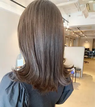 ミディアム カラー 透明感/オリーブ/ グレージュ/YUKAのヘアスタイル