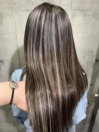 セミロング カラー mimiiy梅田 中崎町ハイトーンのヘアスタイル