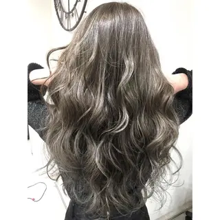 ロング カラー 井上 一平のヘアスタイル