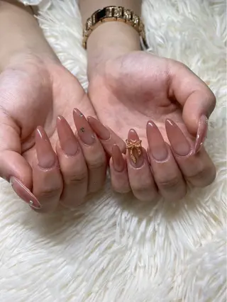 ネイル PEEKABOO京橋 EYE&NAILのマツエク・マツパデザイン