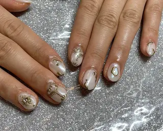 ネイル VIERU 🌈🎀💖のネイルデザイン