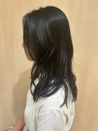 ミディアム 山田 桃華のヘアスタイル