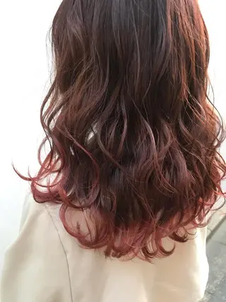 ミディアム カラー 伊藤 優希のヘアスタイル