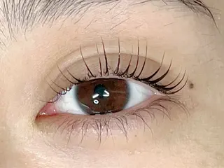 マツエク・マツパ amie久宝寺店所属・amie ゆまのマツエク・マツパデザイン