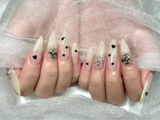 ネイル Roi〈ロワ〉 Akariのネイルデザイン