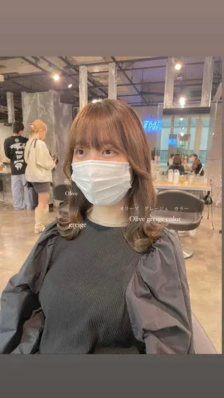 ミディアム カラー パーマ ヘアアレンジ メンズ キッズ ネイル マツエク・マツパ アイブロウ 透明感カラー・レイヤ ー🎀amika🎀のヘアスタイル