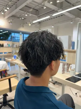 パーマ メンズ メンズパーマ/ スパイキー/フェードのヘアスタイル