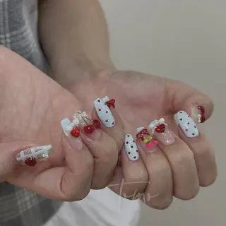 ネイル 🦋ネイルサロン ブラン🌈ゆりのネイルデザイン