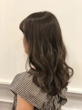 セミロング カラー ひろせ かなのヘアスタイル