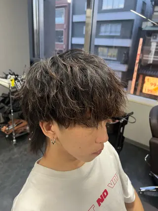 ショート ハイトーンカラー 坂本 翼のヘアスタイル