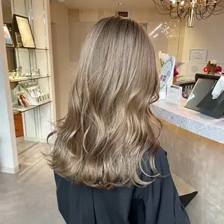 ロング カラー ヘアアレンジ も も えのヘアスタイル