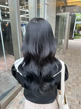 ロング カラー kumu 栄のヘアスタイル