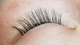 マツエク・マツパ angelux 所属・完全個室サロン🌹 angelux🌹のマツエク・マツパデザイン