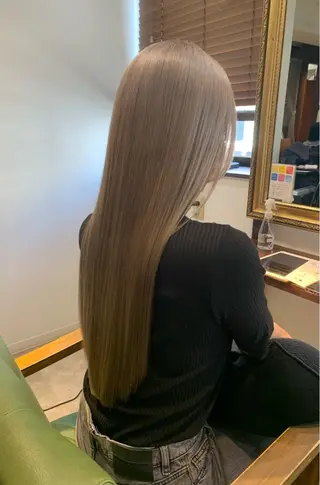 ロング カラー newi saLyu 片岡ふきのヘアスタイル