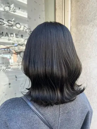 ミディアム カラー haru .のヘアスタイル