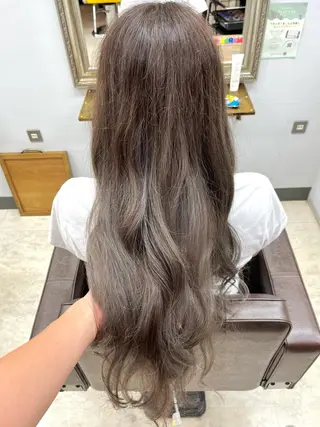 ロング カラー Crescere所属・小島 凜のヘアスタイル