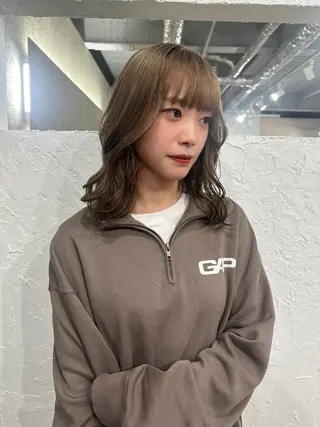 ミディアム 岩間 萌々果/eimのヘアスタイル