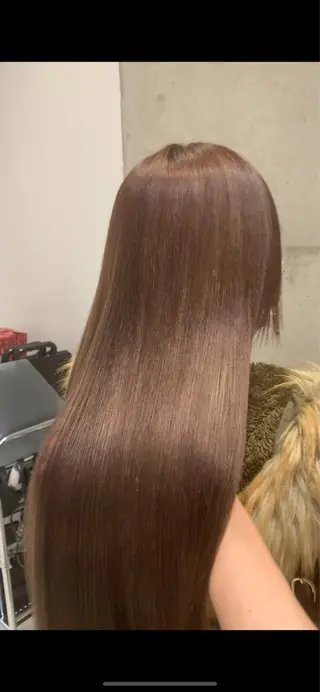 ミディアム カラー サロウィン(SALOWIN)原宿iori店所属・れい🫧 ハイトーン特化のヘアスタイル