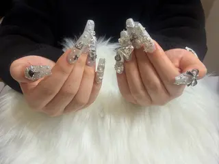 カラー ZIN RUBYNAILのネイルデザイン