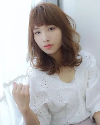 ミディアム ＨＩ ROのヘアスタイル