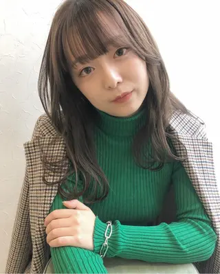 セミロング カラー nakahara madokaのヘアスタイル
