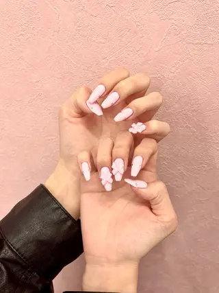 ネイル WOLTOKYO 🦋shizukuのネイルデザイン