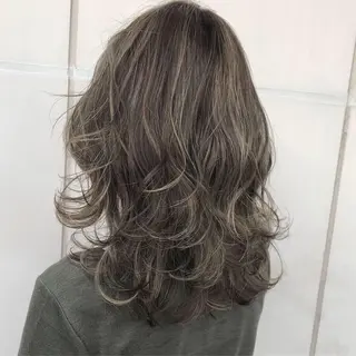 ミディアム カラー 髪質改善will hairdesignのヘアスタイル