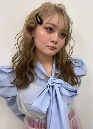 ロング ヘアアレンジ メンズ のん🎀ハイトーン/ レイヤーカット🐳のヘアスタイル