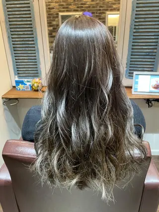 ロング カラー 渡辺 瑠美のヘアスタイル