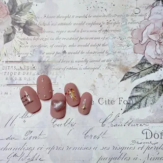 ネイル NOIROUGE所属・NOI ROUGEのネイルデザイン