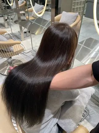 ロング Lond jeloud （ロンドジュルード）所属・にちか/暖色カラー /透明感カラーのヘアスタイル