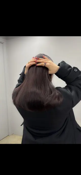 ミディアム nude所属・𝐀𝐦𝐞𝐫𝐢 /透明感カラーのヘアスタイル