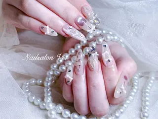 ネイル Nailsalon Vi+ももか🩷のネイルデザイン