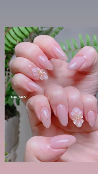 ネイル JINI NAIL所属・ジニ ネイルのネイルデザイン