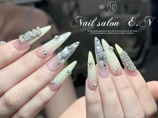 ネイル E.N🦋 長さ出し/持ち込みのネイルデザイン