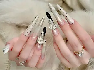 ネイル 小島 阿佑美のネイルデザイン