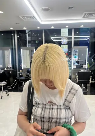 ショート カラー ヘアアレンジ ハイトーン/透明感 髪質改善/rinaのヘアスタイル