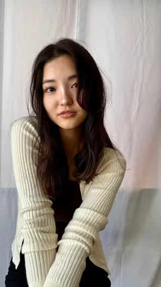 ミディアム 榮 百合香のヘアスタイル