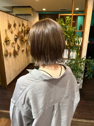 ショート カラー 早坂 さくらのヘアスタイル
