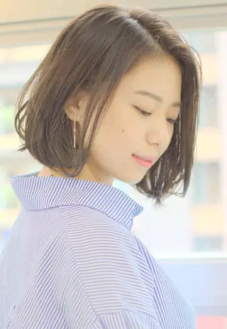 ミディアム カラー 中村 玲のヘアスタイル