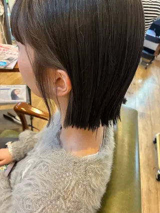 カラー 清水 美香のヘアスタイル