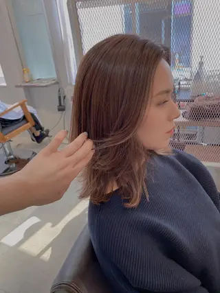 ミディアム 顔周りデザイン/ ママ美容師/濱ほのかのヘアスタイル
