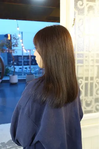 セミロング 梅澤 舞のヘアスタイル