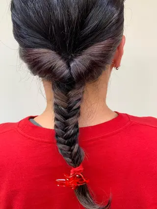 セミロング 山嵜 かなのヘアスタイル