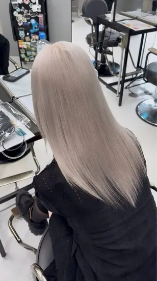 ロング カラー ヘアアレンジ メンズ のん🎀ハイトーン/ レイヤーカット🐳のヘアスタイル