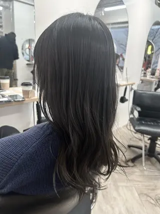 セミロング カラー ベージュ/ダブルカラ ー/新潟駅/青柳萌果のヘアスタイル