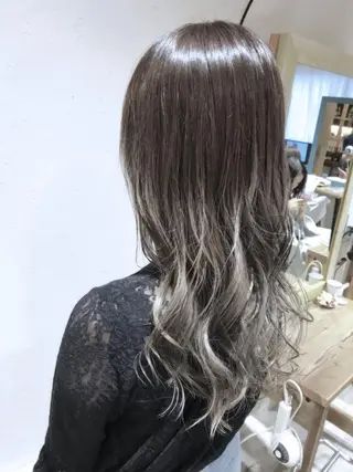 ロング カラー パーマ ヘアアレンジ メンズ キッズ ネイル マツエク・マツパ バレイヤージュ/ 髪質改善/渡邉悟🌱のヘアスタイル