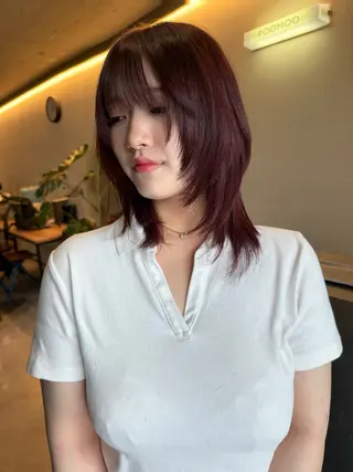 ミディアム レイヤーカット\ウル フ　chinatsuのヘアスタイル