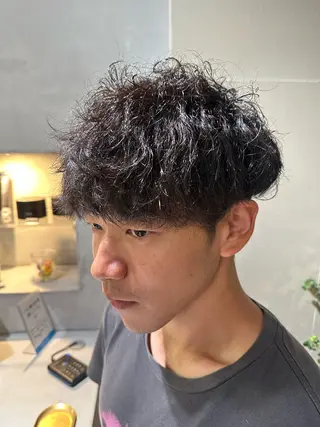 パーマ メンズ 加納 孝也のヘアスタイル