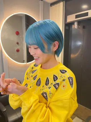 ショート カラー TATSUブリーチ/ ミルクティーベージュのヘアスタイル